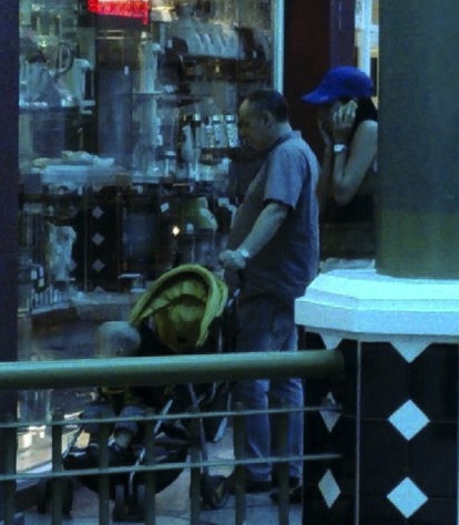 El etarra Iñaki de Juana Chaos y su pareja estaban en el centro comercial Nueva Barcelona, en el estado de Anzoátegui