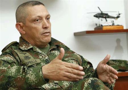 Lasprilla reiteró a los periodistas que las Fuerzas Militares están dando las condiciones para que se produzca la entrega humanitaria de Alzate. 