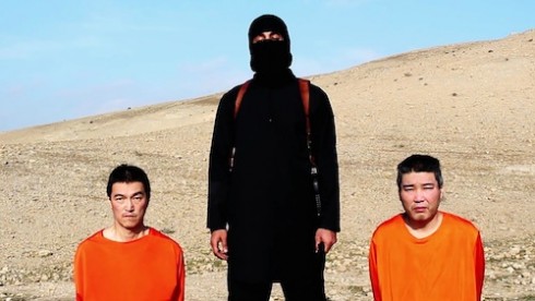 Los japoneses en poder de Isis: Kenji Goto (izquierda) fue ejecutado
