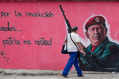 Chávez y Maduro, producto de la formación humanista y revolucionaria que los distingue, han sido y son celosos guardianes de los principios fundamentales de la Constitución de la República Bolivariana de Venezuela