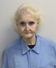  Dorothea Puente fue condenada a cadena perpetua y falleció en prisión a los 82 años de edad