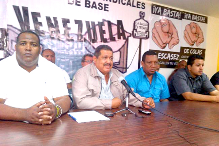 Pablo Zambrano: “Existe una crisis de infraestructura, hay falta de insumos y de equipos médicos, y además se persigue a los trabajadores de hospitales”.