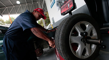 A Venezuela llegó el primer lote de cauchos y de baterías, provenientes de la subasta Sicad para el sector transporte y la compra vía Fondo Chino.