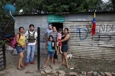 2015-08-26T023234Z_1862988383_GF10000182850_RTRMADP_3_VENEZUELA-COLOMBIA-899x600