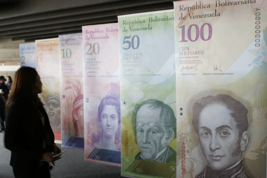 bolivares-efe-900x600