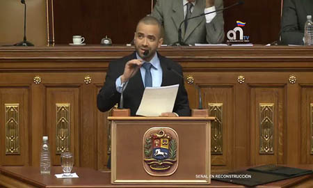  Miguel Ignacio Mendoza Donatti, conocido como “Nacho”, al momento de dar su discurso durante este viernes LV