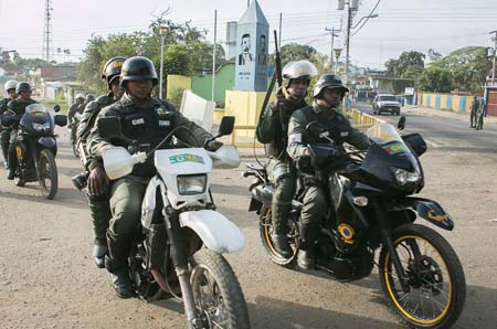 La Guardia Nacional Bolivariana mantiene el pueblo militarizado AP / Fabiola Ferrero