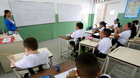 De acuerdo con el Calendario Escolar del Ministerio para la Educación, el año escolar 2015-2016 culminará en julio próximo. CORTESIA / AVN