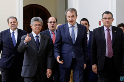 El ex jefe de gobierno español José Luis Rodríguez Zapatero, acompañado por los expresidentes Martín Torrijos, de Panamá; y Leonel Fernández, de República Dominicana, se reunió con la MUD en República Dominicana este fin de semana 