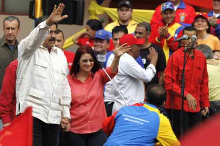  "Hasta mayo llevamos 75 mil millones, vamos a superar largo el presupuesto universitario, administrando hasta el último dinero”, anunció el presidente Maduro. 
