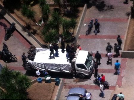 Los efectivos de la Guardia Nacional tomaron el camión y lo retiraron de la zona, hasta llevarlo al Central Madeirense