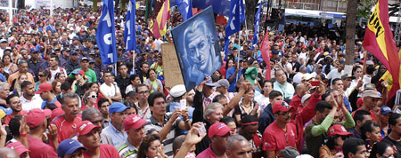 Numerosos caraqueños se acercaron hasta la plaza para los actos de reinauguración