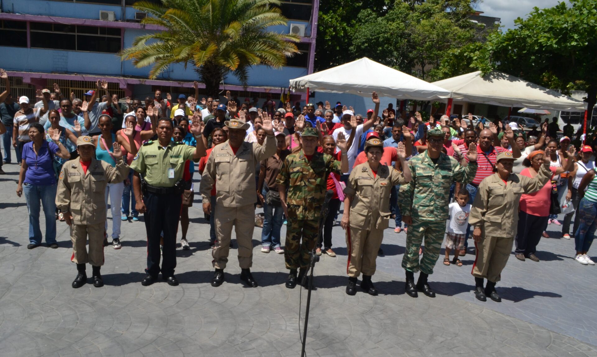 La alcaldesa Thaís Oquendo encabezó los actos este sábado en la plaza 24 de Julio de Guatire