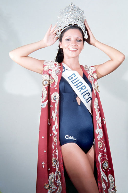 La hermosa Elluz Peraza cuando ganó el título de Miss Venezuela 1976