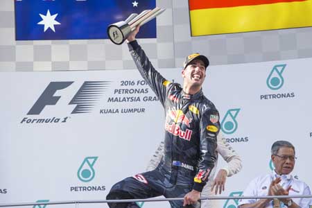 El piloto de Red Bull se alzó con la victoria en Malasia