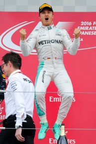 Rosberg celebra una nueva victoria