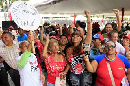  Voceros del Poder Popular señalaron que “el Presupuesto Soberano nos permitirá seguir disfrutando en 2017, de cada una de las políticas públicas que emprende el Gobierno Bolivariano”. CORTESIA / PRENSA PSUV